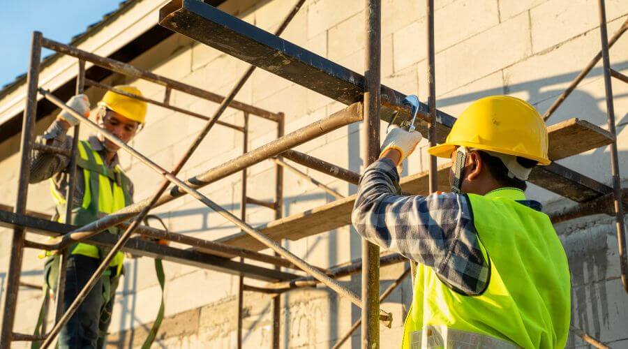 Professional gutter cleaning in Rineyville, KY